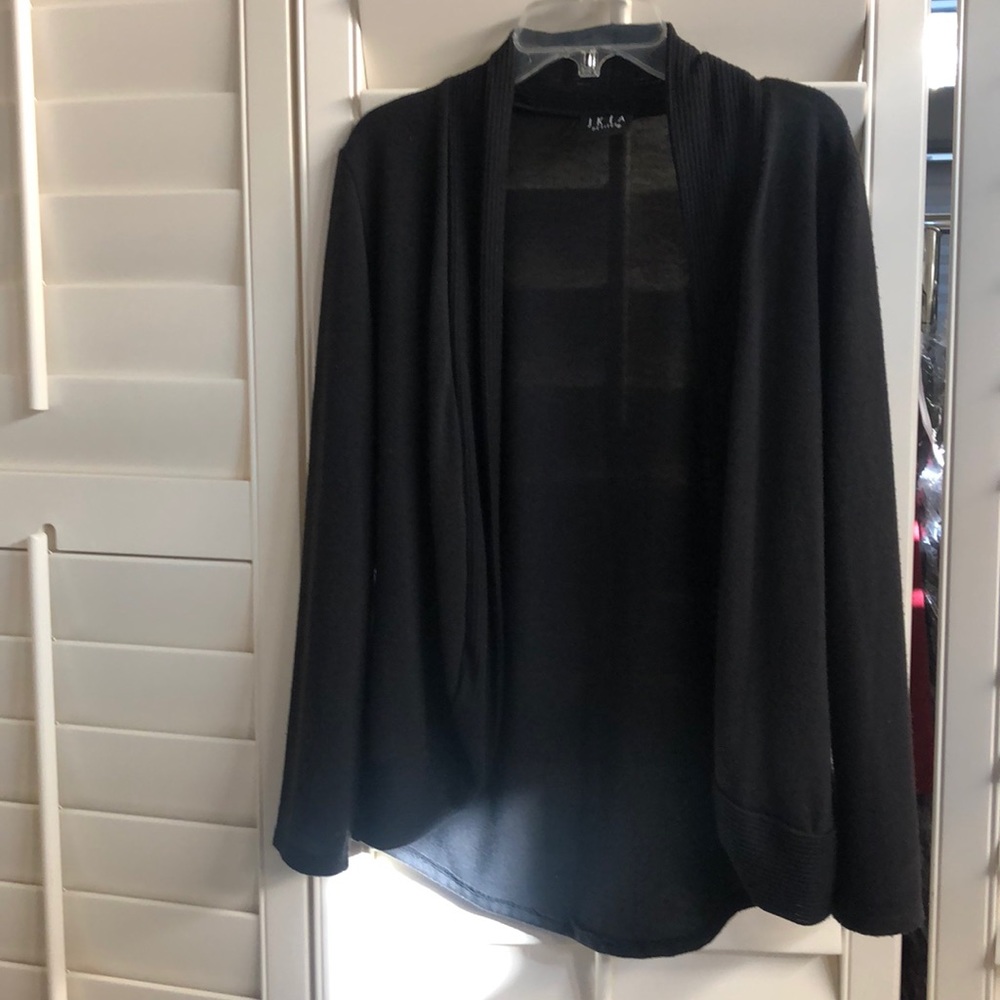 Black sweater with ribbing, petites